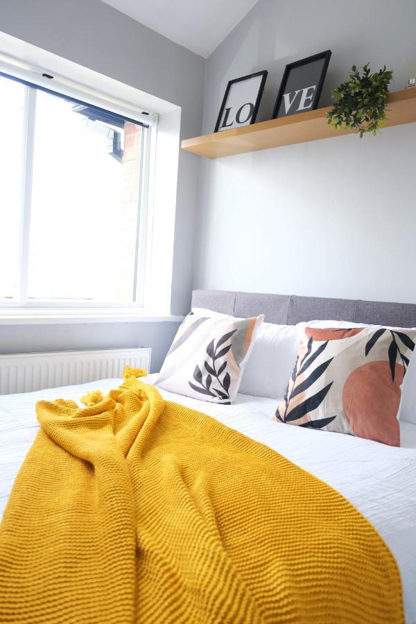 Bee Stays - Northway House Воррінгтон Екстер'єр фото